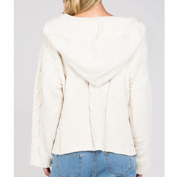 ✨LAST 2 Charcoal Chenille cable knit - Picture 3 of 6